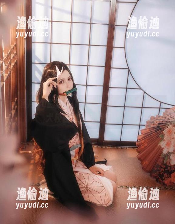 逐月Su 在逐月Su的镜头下,来一场不脱线的爱宕犬校园浪漫定制图集!