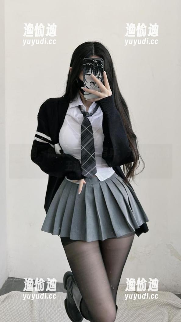 陈佩奇 微密圈 - 陈佩奇的白丝写真:无圣光就是王道,瞅啥!